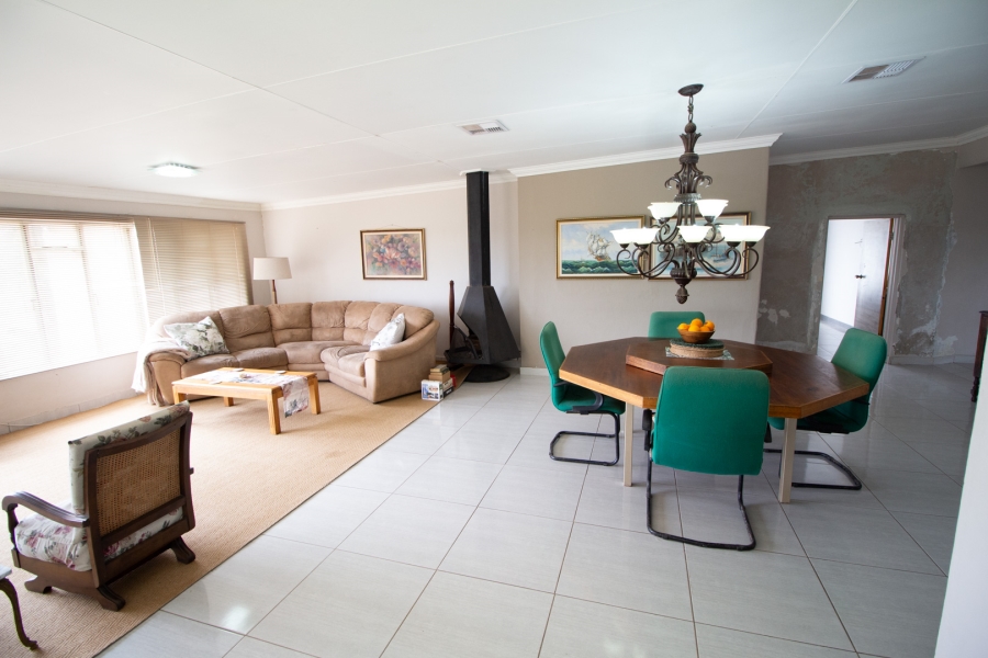 5 Bedroom Property for Sale in Louisvale Northern Cape